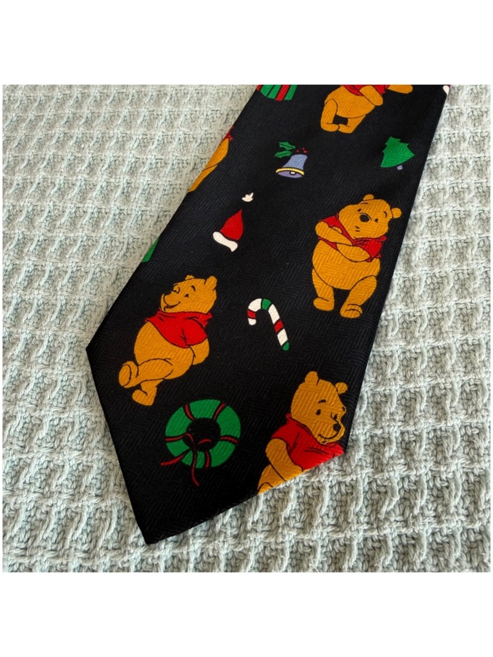Disney Winnie the Pooh Necktie Mens Black Tie Christmas Holiday 58" Wreath Santa